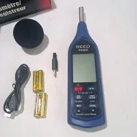 REED R8080 SOUND LEVEL METER