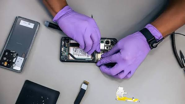 Phone & Laptop Repair Shop